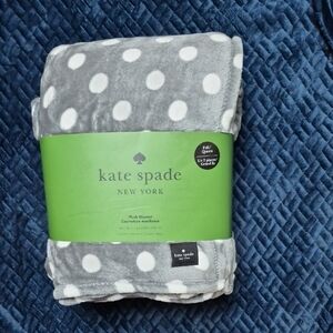 Kate Spade Grey & White Polka Dot Full/Queen Plush Blanket, New With Tags